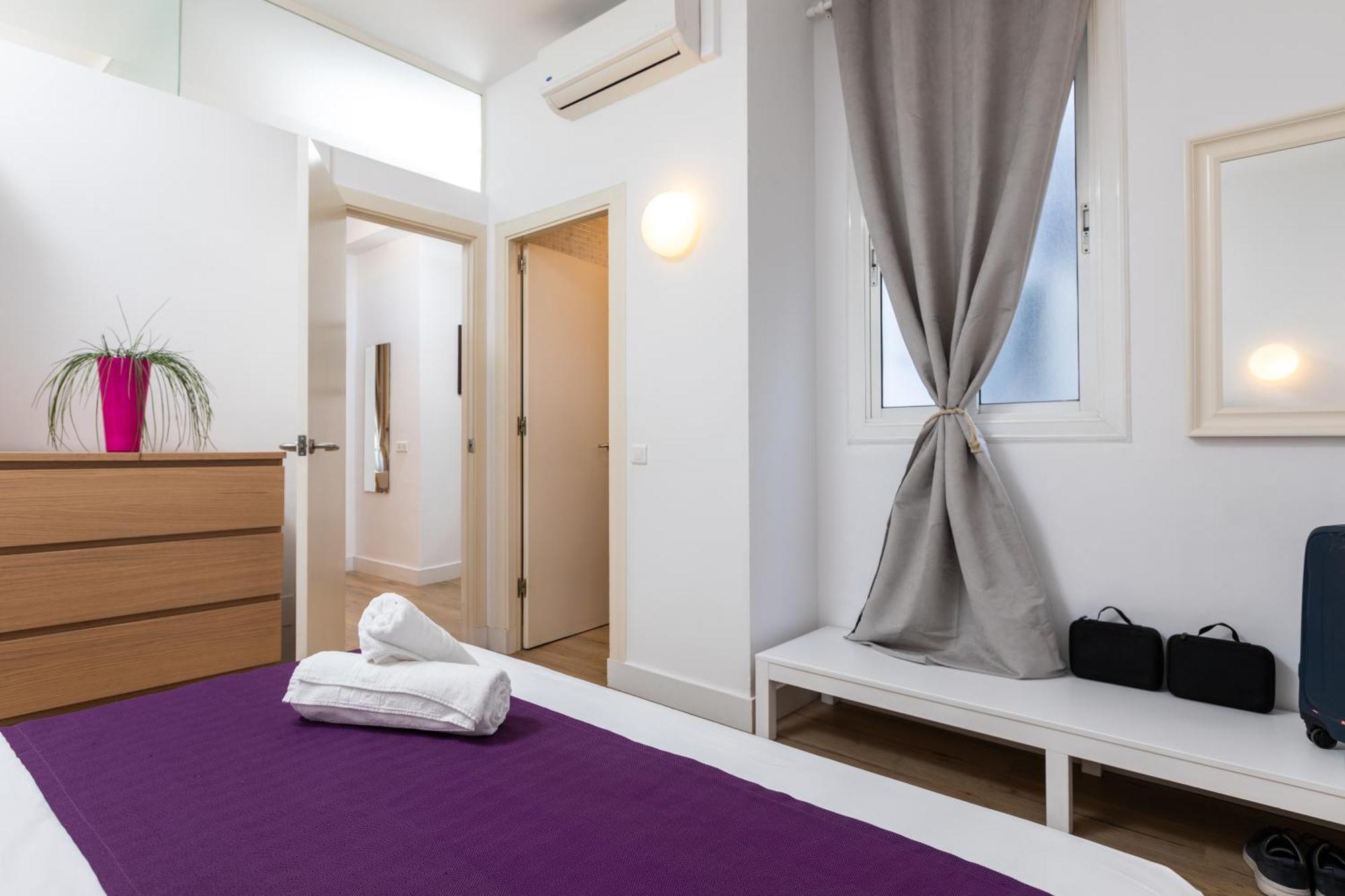 Mayerling Bisbe Urquinaona Barcelona Exterior foto